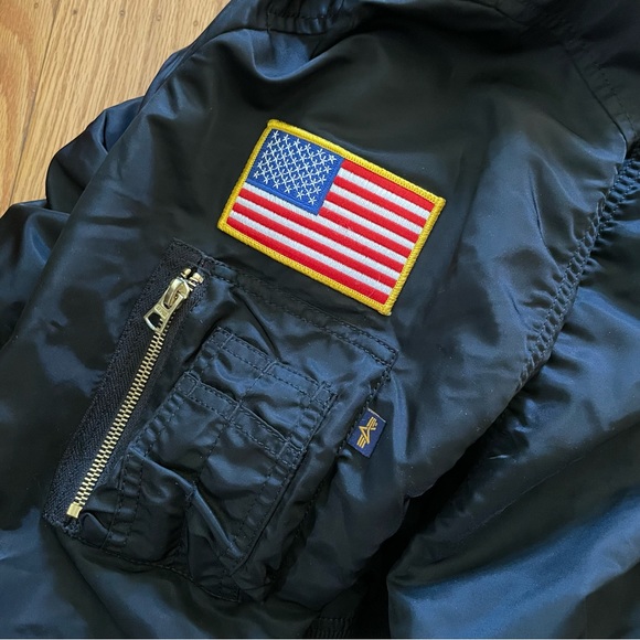 RARE + LMTD EDITION Alpha Industries Hulu x NASA Collaboration Jacket Size Large - Picture 8 of 11